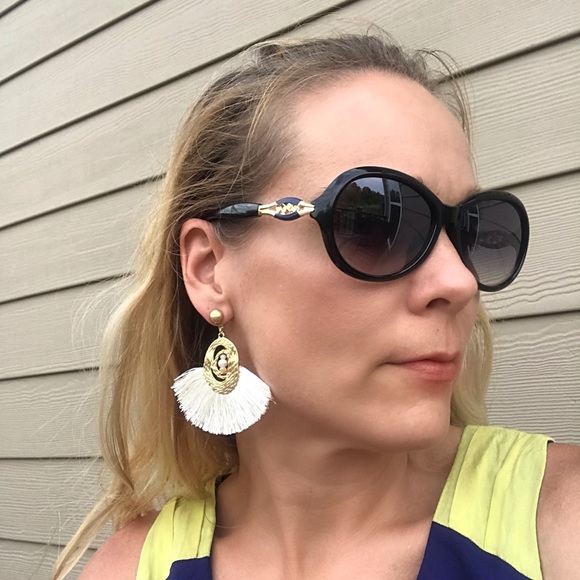 Blissful Tassel earrings - Picture 6 of 6